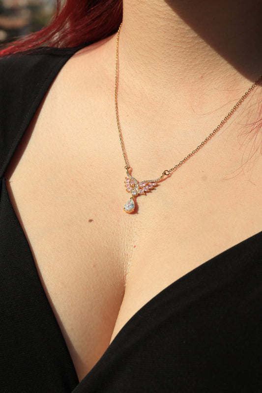 MELEK KANATLI DAMLA TAŞ