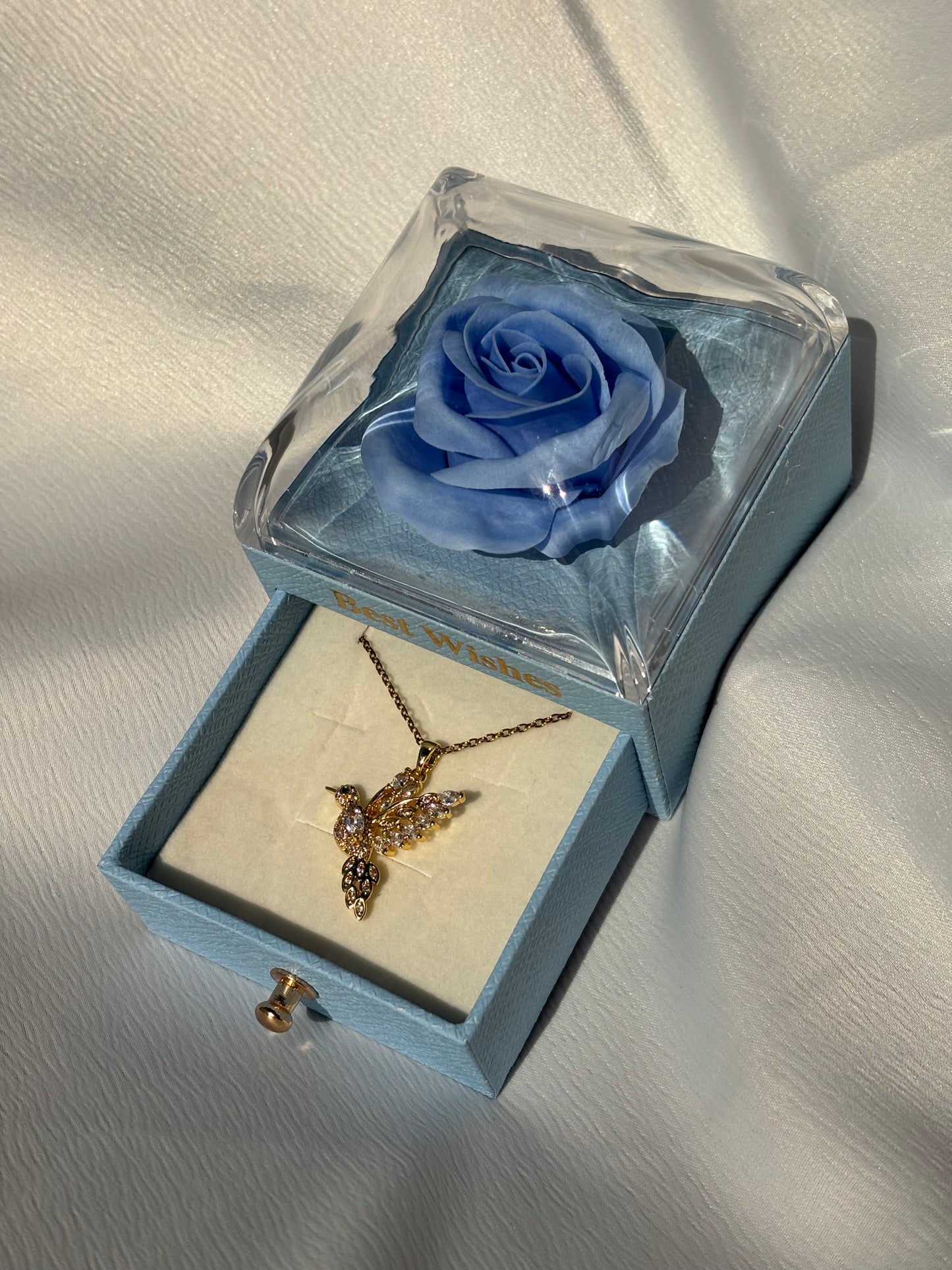 KANATLI SEVGİ KUŞU