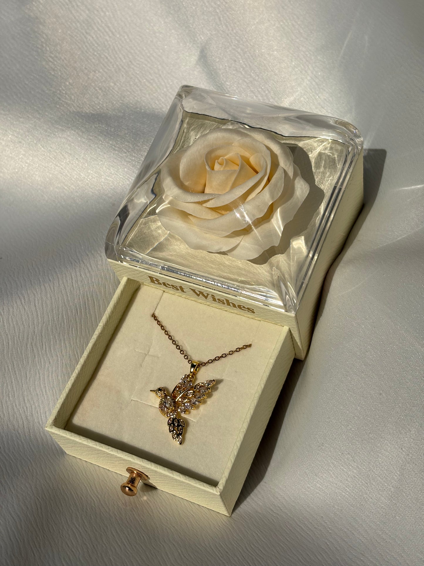 KANATLI SEVGİ KUŞU