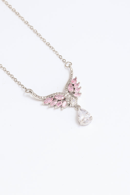 MELEK KANATLI DAMLA TAŞ